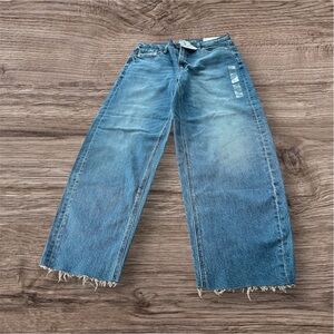 Barrel Leg Frayed Hem Jeans